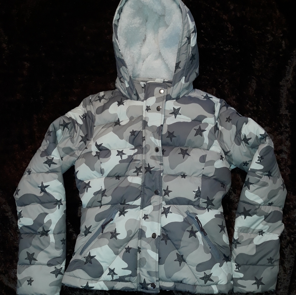 Hollister winter coat junior size small.